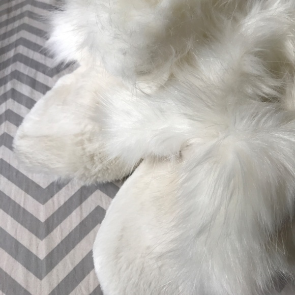 🌻5/30$!! NWT! Super Soft and Fluffy Luxurious Slippers Perfect Gift! - Picture 2 of 8